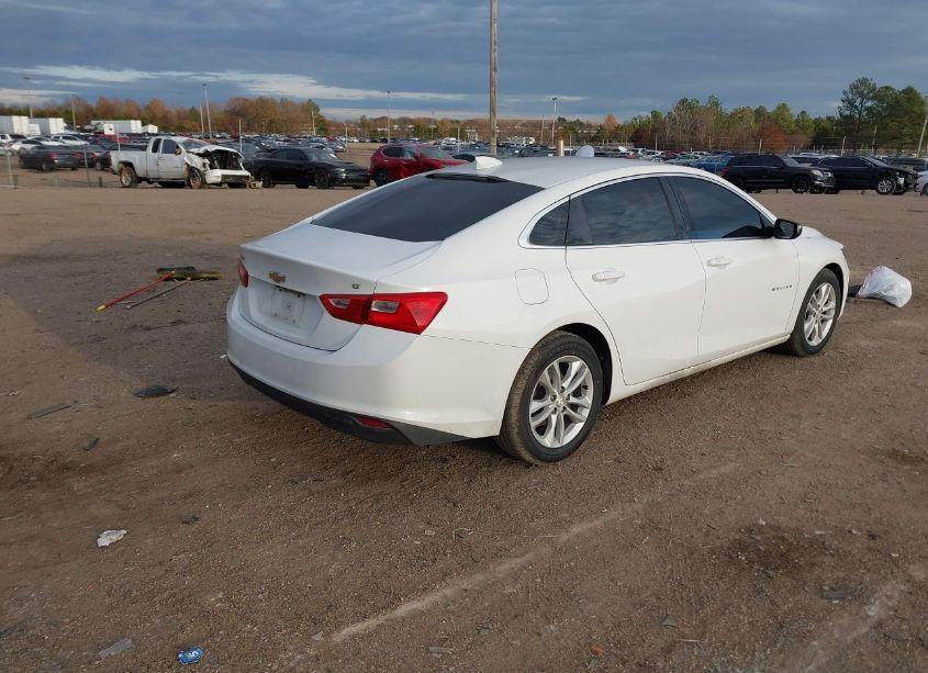Photo 4 of 2016 Chevrolet Malibu 1LT (VIN 1G1ZE5ST4GF313484)