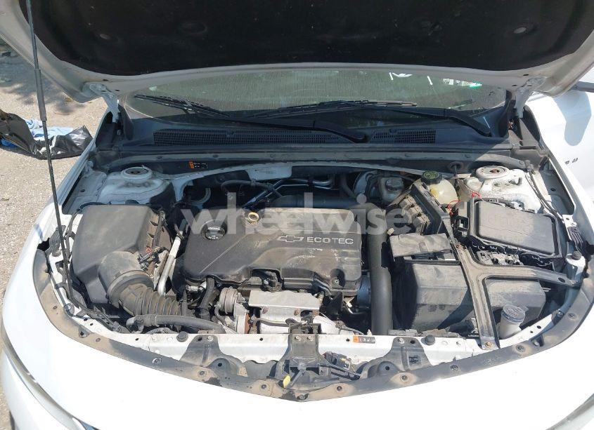 Photo 10 of 2016 Chevrolet Malibu 1LT (VIN 1G1ZE5ST4GF326106)