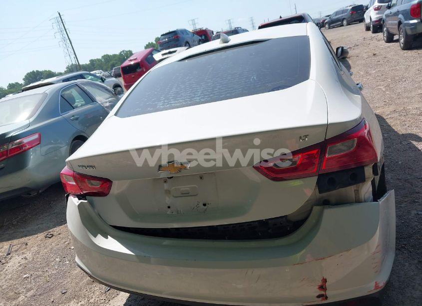 Photo 16 of 2016 Chevrolet Malibu 1LT (VIN 1G1ZE5ST4GF326106)