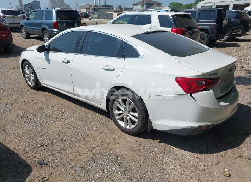 Photo 3 of 2016 Chevrolet Malibu 1LT (VIN 1G1ZE5ST4GF326106)