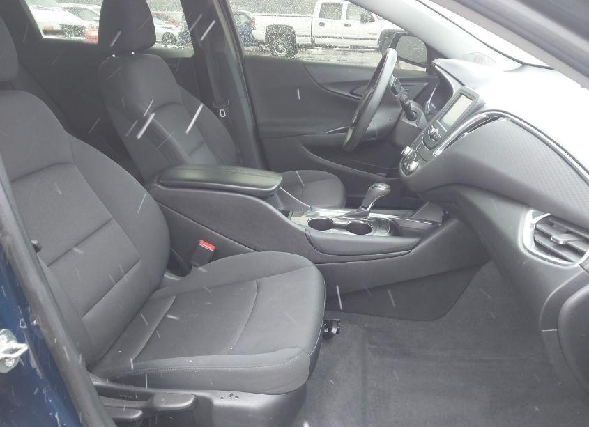 Photo 5 of 2016 Chevrolet Malibu 1LT (VIN 1G1ZE5ST4GF340040)