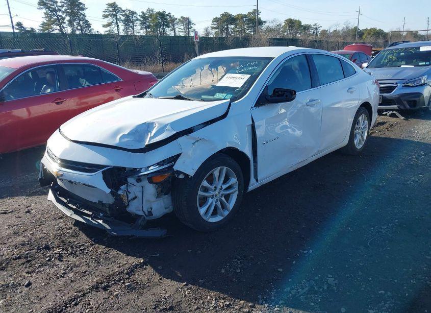 Photo 2 of 2016 Chevrolet Malibu 1LT (VIN 1G1ZE5ST4GF349529)