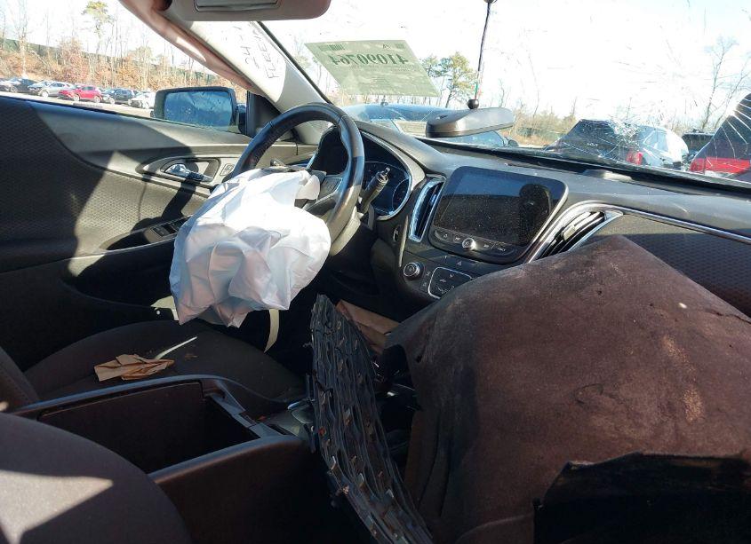 Photo 5 of 2016 Chevrolet Malibu 1LT (VIN 1G1ZE5ST4GF349529)