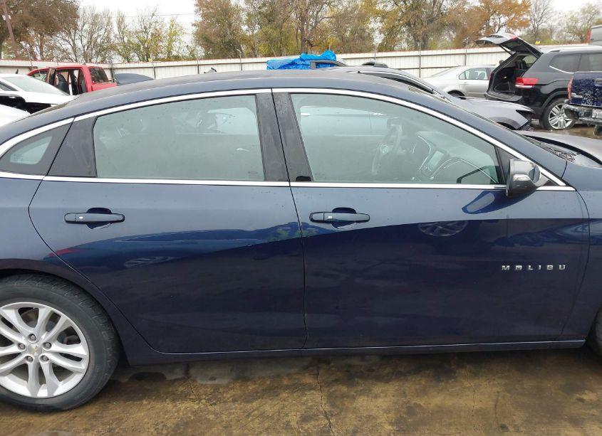 Photo 14 of 2017 Chevrolet Malibu 1LT (VIN 1G1ZE5ST4HF110872)