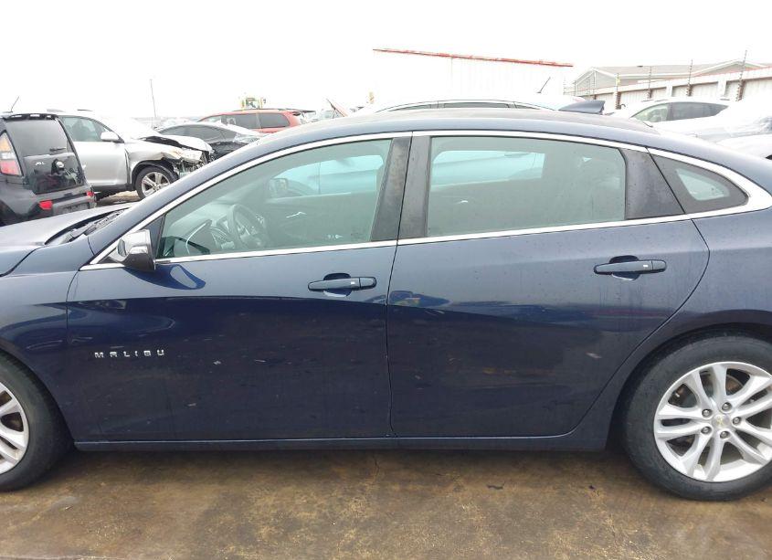 Photo 15 of 2017 Chevrolet Malibu 1LT (VIN 1G1ZE5ST4HF110872)