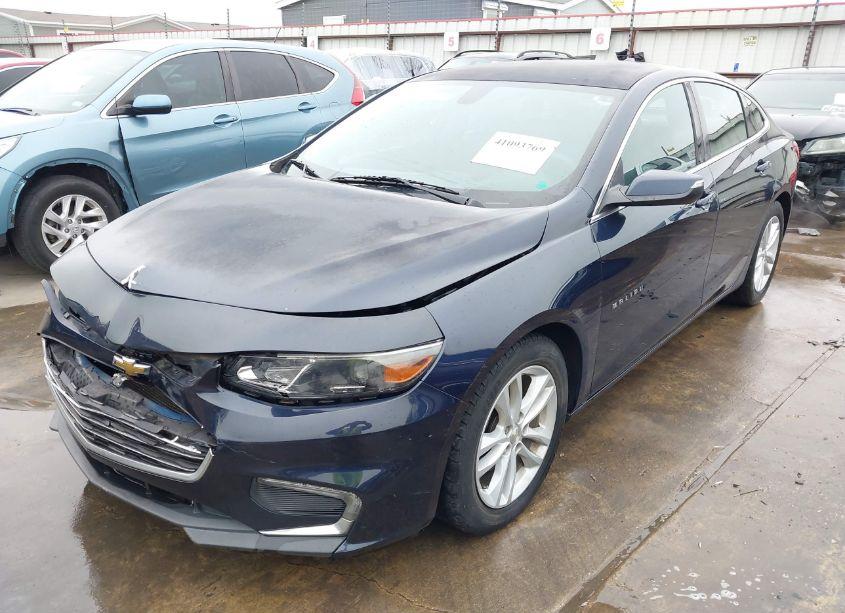 Photo 2 of 2017 Chevrolet Malibu 1LT (VIN 1G1ZE5ST4HF110872)