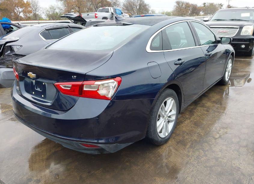 Photo 4 of 2017 Chevrolet Malibu 1LT (VIN 1G1ZE5ST4HF110872)
