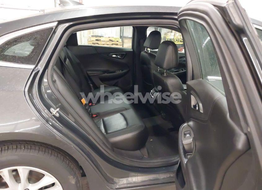 Photo 8 of 2017 Chevrolet Malibu 1LT (VIN 1G1ZE5ST4HF139756)