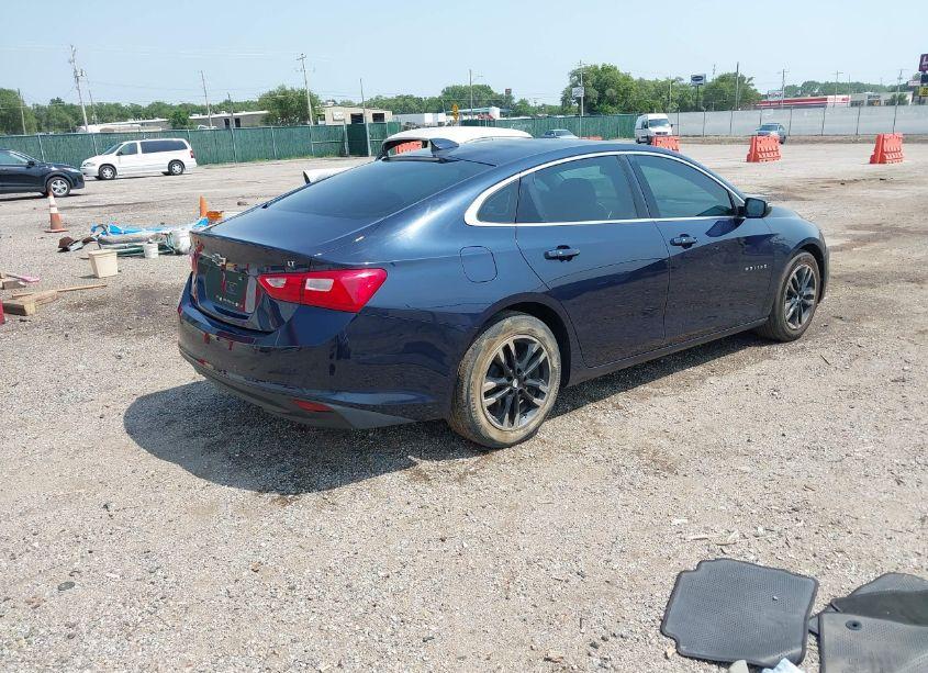 Photo 4 of 2017 Chevrolet Malibu 1LT (VIN 1G1ZE5ST4HF140440)