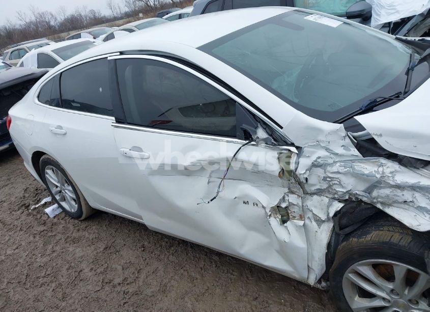 Photo 12 of 2017 Chevrolet Malibu 1LT (VIN 1G1ZE5ST4HF142835)