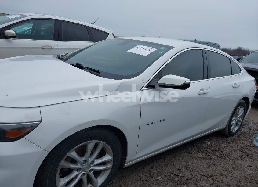 Photo 13 of 2017 Chevrolet Malibu 1LT (VIN 1G1ZE5ST4HF142835)