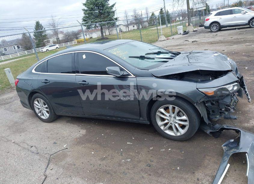 Photo 13 of 2017 Chevrolet Malibu 1LT (VIN 1G1ZE5ST4HF142866)