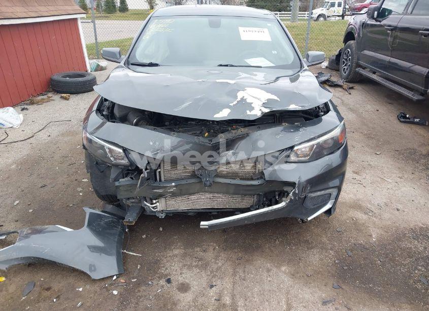 Photo 6 of 2017 Chevrolet Malibu 1LT (VIN 1G1ZE5ST4HF142866)