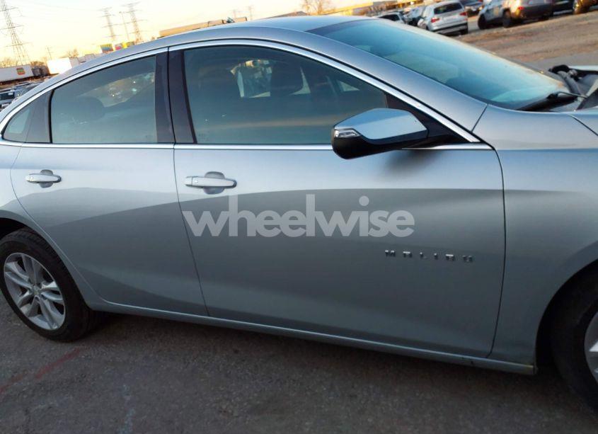 Photo 14 of 2017 Chevrolet Malibu 1LT (VIN 1G1ZE5ST4HF149591)