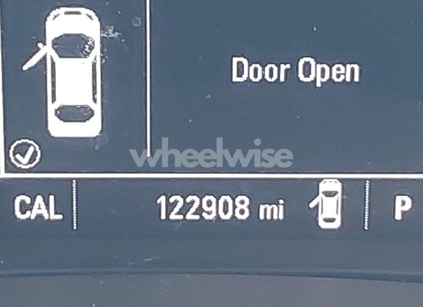 Photo 15 of 2017 Chevrolet Malibu 1LT (VIN 1G1ZE5ST4HF156542)