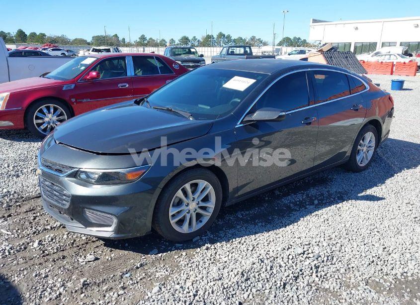 Photo 2 of 2017 Chevrolet Malibu 1LT (VIN 1G1ZE5ST4HF156542)