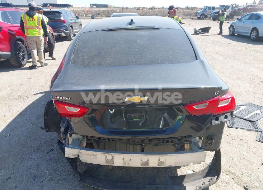 Photo 16 of 2017 Chevrolet Malibu 1LT (VIN 1G1ZE5ST4HF163166)