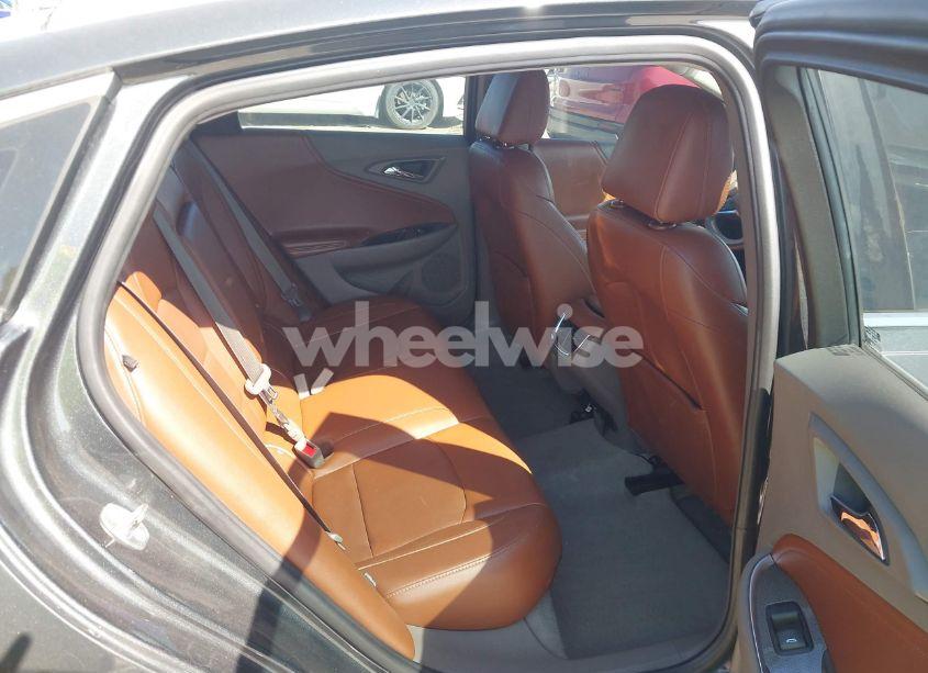 Photo 8 of 2017 Chevrolet Malibu 1LT (VIN 1G1ZE5ST4HF163166)