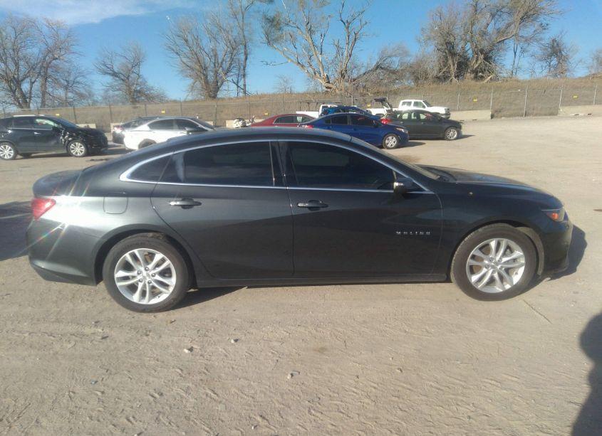 Photo 13 of 2017 Chevrolet Malibu 1LT (VIN 1G1ZE5ST4HF165497)