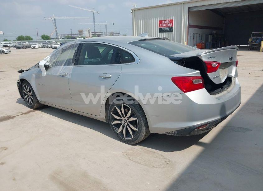 Photo 3 of 2017 Chevrolet Malibu 1LT (VIN 1G1ZE5ST4HF173292)