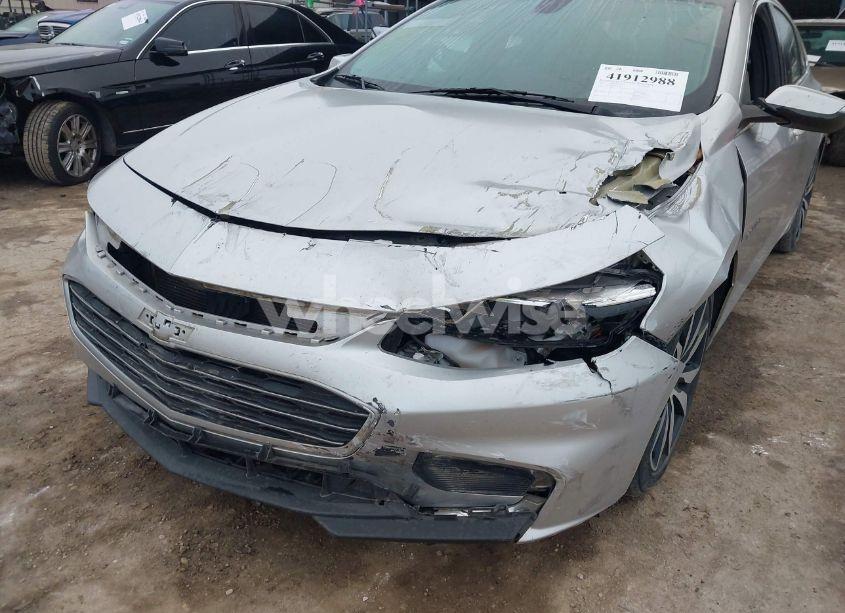 Photo 6 of 2017 Chevrolet Malibu 1LT (VIN 1G1ZE5ST4HF173292)
