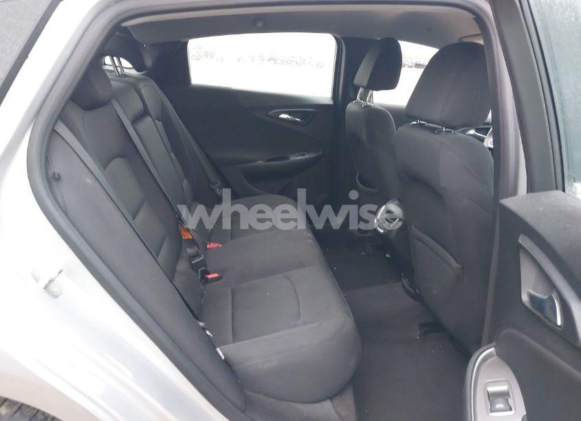 Photo 8 of 2017 Chevrolet Malibu 1LT (VIN 1G1ZE5ST4HF173292)