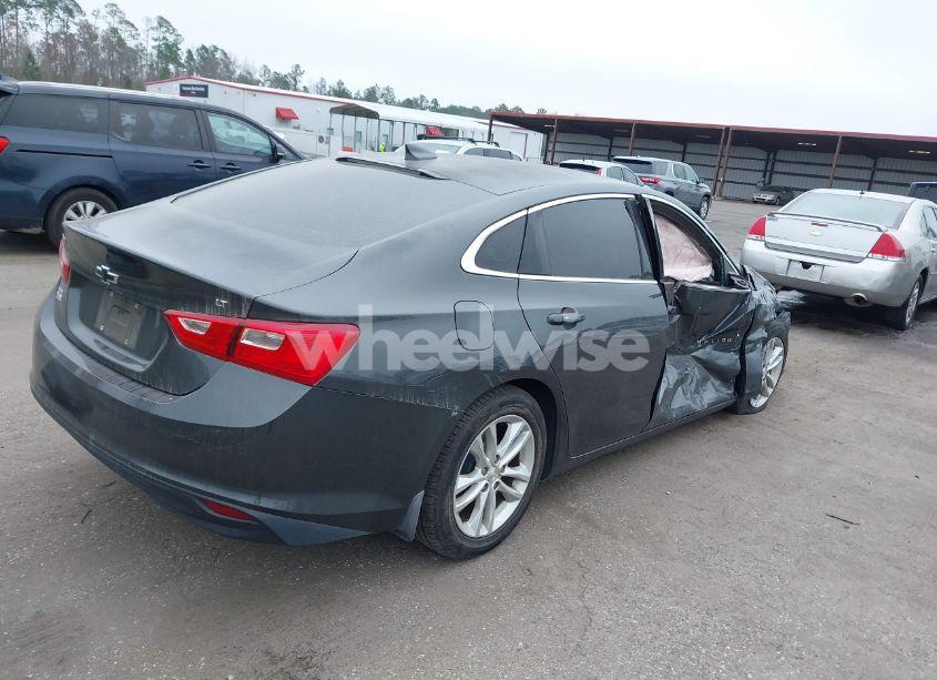 Photo 4 of 2017 Chevrolet Malibu 1LT (VIN 1G1ZE5ST4HF177486)