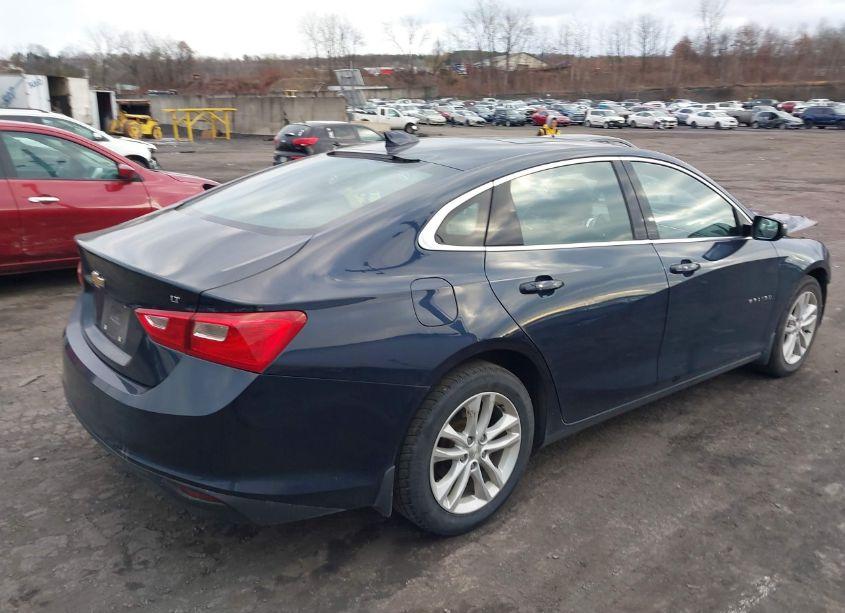 Photo 4 of 2017 Chevrolet Malibu 1LT (VIN 1G1ZE5ST4HF177777)