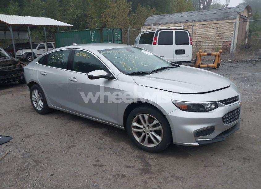 2017 Chevrolet Malibu 1LT (VIN 1G1ZE5ST4HF180307) main photo