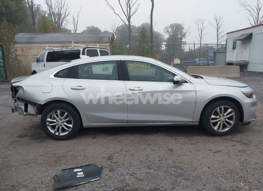 Photo 14 of 2017 Chevrolet Malibu 1LT (VIN 1G1ZE5ST4HF180307)