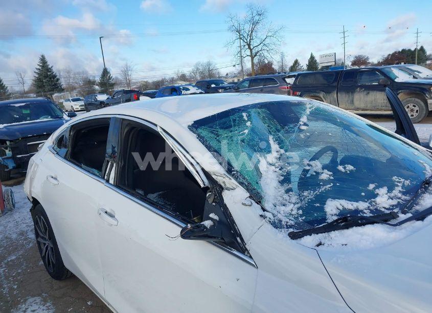 Photo 6 of 2017 Chevrolet Malibu 1LT (VIN 1G1ZE5ST4HF185331)