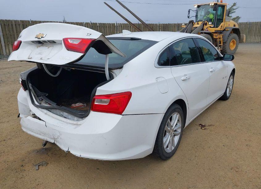 Photo 4 of 2017 Chevrolet Malibu 1LT (VIN 1G1ZE5ST4HF201690)