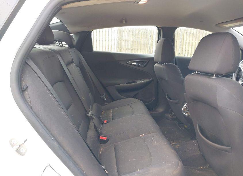 Photo 8 of 2017 Chevrolet Malibu 1LT (VIN 1G1ZE5ST4HF201690)