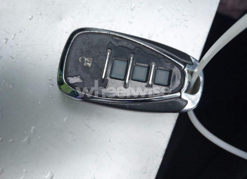 Photo 11 of 2017 Chevrolet Malibu 1LT (VIN 1G1ZE5ST4HF204850)