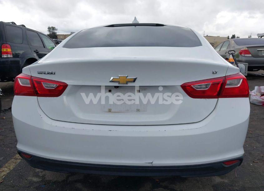 Photo 16 of 2017 Chevrolet Malibu 1LT (VIN 1G1ZE5ST4HF204850)