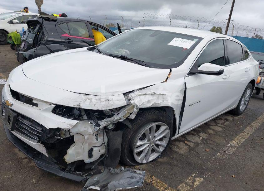 Photo 2 of 2017 Chevrolet Malibu 1LT (VIN 1G1ZE5ST4HF204850)