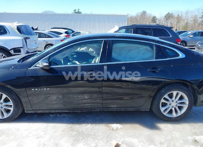 Photo 15 of 2017 Chevrolet Malibu 1LT (VIN 1G1ZE5ST4HF206923)