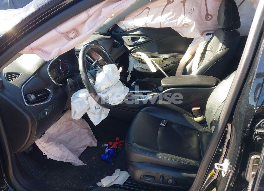 Photo 5 of 2017 Chevrolet Malibu 1LT (VIN 1G1ZE5ST4HF206923)