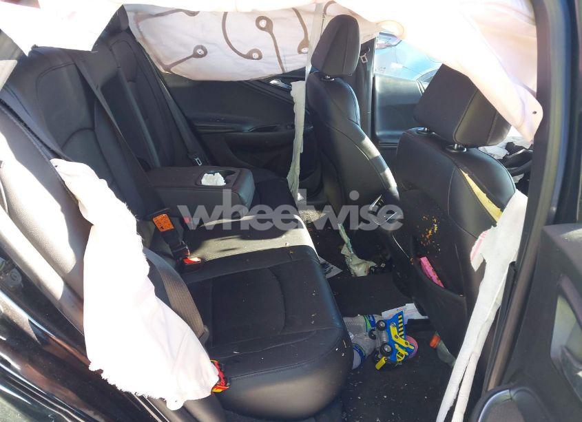 Photo 8 of 2017 Chevrolet Malibu 1LT (VIN 1G1ZE5ST4HF206923)