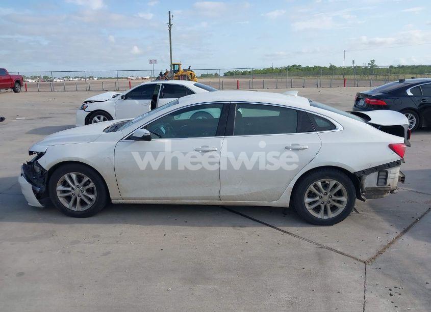 Photo 15 of 2017 Chevrolet Malibu 1LT (VIN 1G1ZE5ST4HF207375)