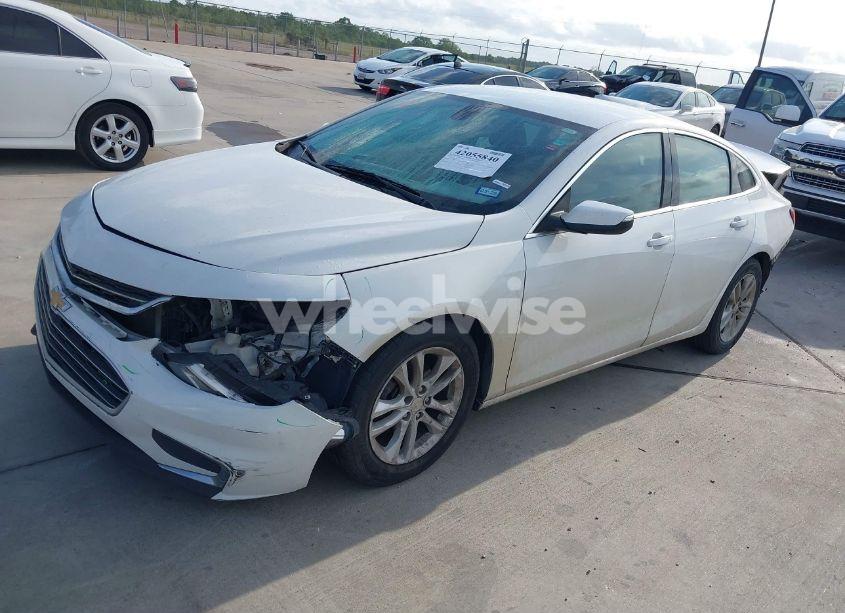 Photo 2 of 2017 Chevrolet Malibu 1LT (VIN 1G1ZE5ST4HF207375)