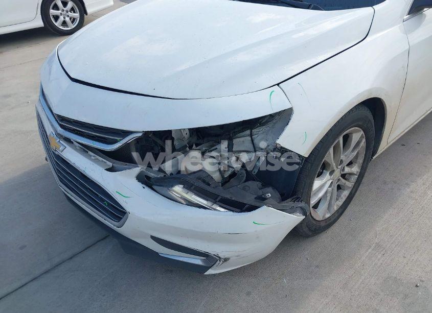 Photo 6 of 2017 Chevrolet Malibu 1LT (VIN 1G1ZE5ST4HF207375)