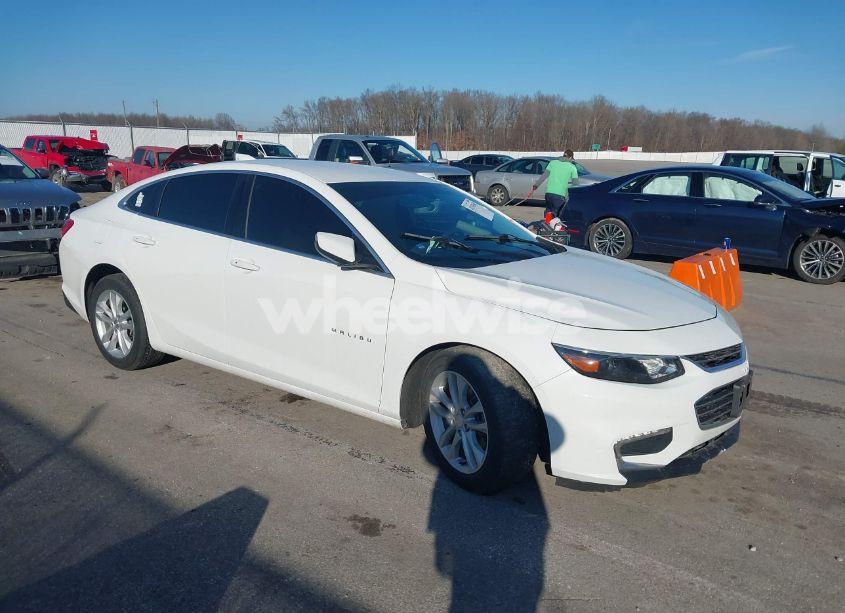 2017 Chevrolet Malibu 1LT (VIN 1G1ZE5ST4HF209093) main photo