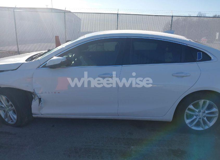 Photo 14 of 2017 Chevrolet Malibu 1LT (VIN 1G1ZE5ST4HF209093)