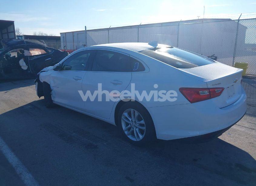 Photo 3 of 2017 Chevrolet Malibu 1LT (VIN 1G1ZE5ST4HF209093)