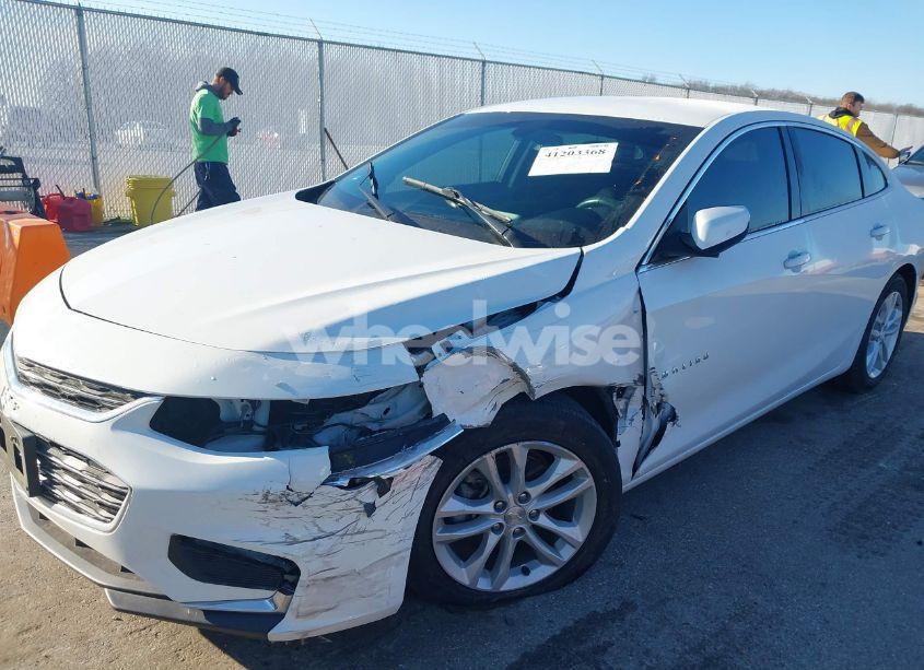 Photo 6 of 2017 Chevrolet Malibu 1LT (VIN 1G1ZE5ST4HF209093)