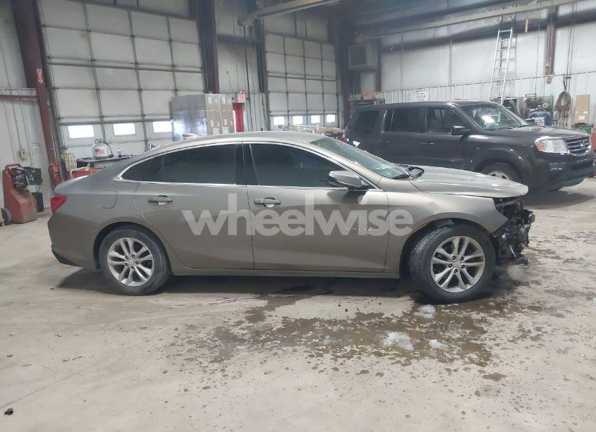Photo 13 of 2017 Chevrolet Malibu 1LT (VIN 1G1ZE5ST4HF221647)