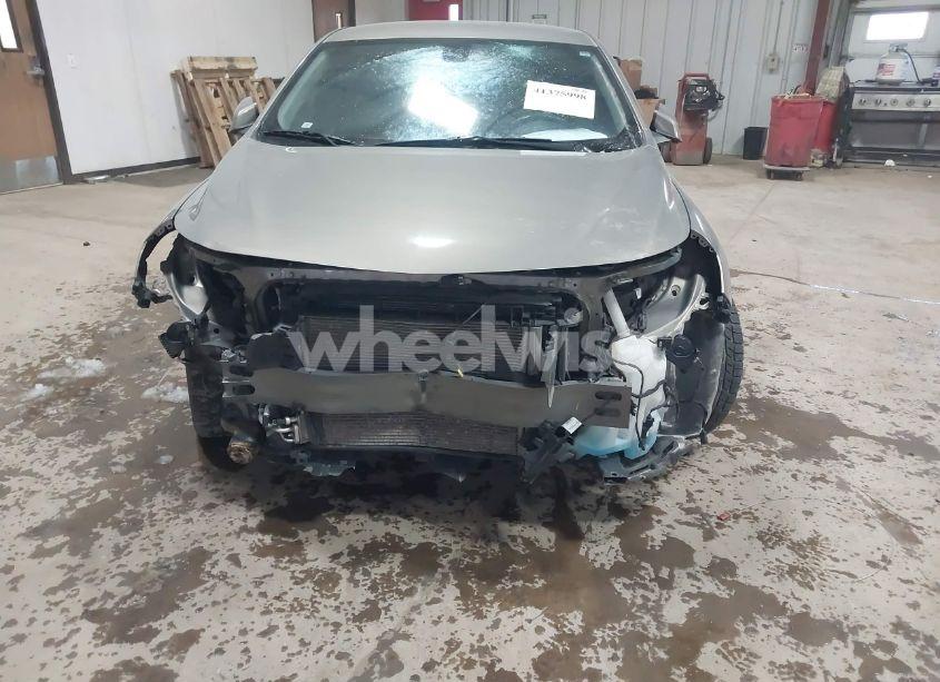 Photo 6 of 2017 Chevrolet Malibu 1LT (VIN 1G1ZE5ST4HF221647)