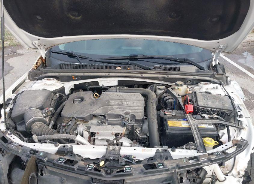 Photo 10 of 2017 Chevrolet Malibu 1LT (VIN 1G1ZE5ST4HF238318)