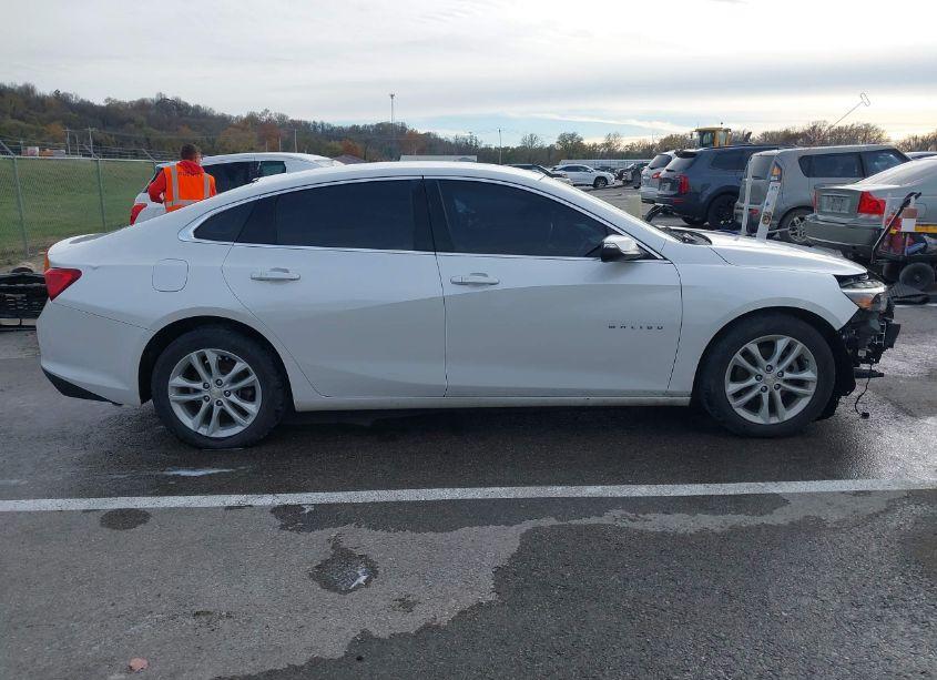 Photo 14 of 2017 Chevrolet Malibu 1LT (VIN 1G1ZE5ST4HF238318)